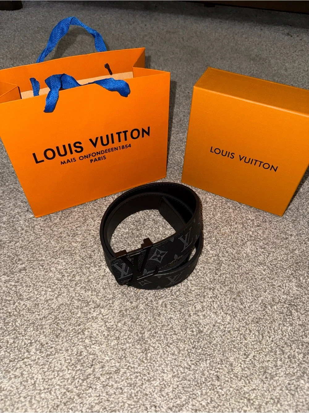 Louis Vuitton LV Initiales 40mm Black Monogram UNISEX Belt Size 90cm – AUTHENTIC